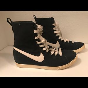 Nike Black Racquette Mid Blazer Shoes